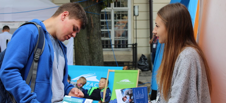 [FOTO, VIDEO] Stoisko Politechniki Rzeszowskiej podczas VII Festiwalu Partnerstwa na Ukrainie