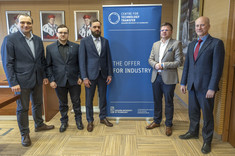 Od lewej: prof. PRz D. Strzałka, mgr inż. B. Kowal, J. Kowalski, mgr inż. P. Kuraś, prof. J. Sęp,