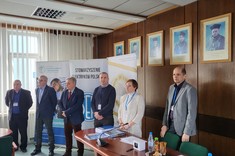 Od lewej: mgr inż. Z. Zagrodnik, mgr inż. Z. Styczeń, mgr inż. Grzegorz Dubik, dr inż. M. Mazurek, dr inż. A. Szlachta, prof. PRz, dr hab. inż. M. Węglarski, prof. PRz,