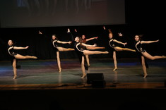 [FOTO] Na Politechnice Rzeszowskiej rozpoczęto XX jubileuszową edycję Polonijnego Studium Choreograficznego